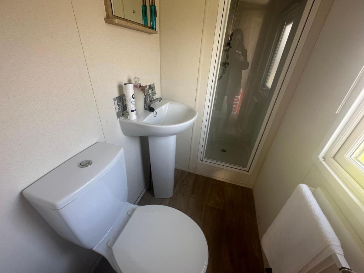 Caravan Delta 2 Bedroom In Рил Екстериор снимка