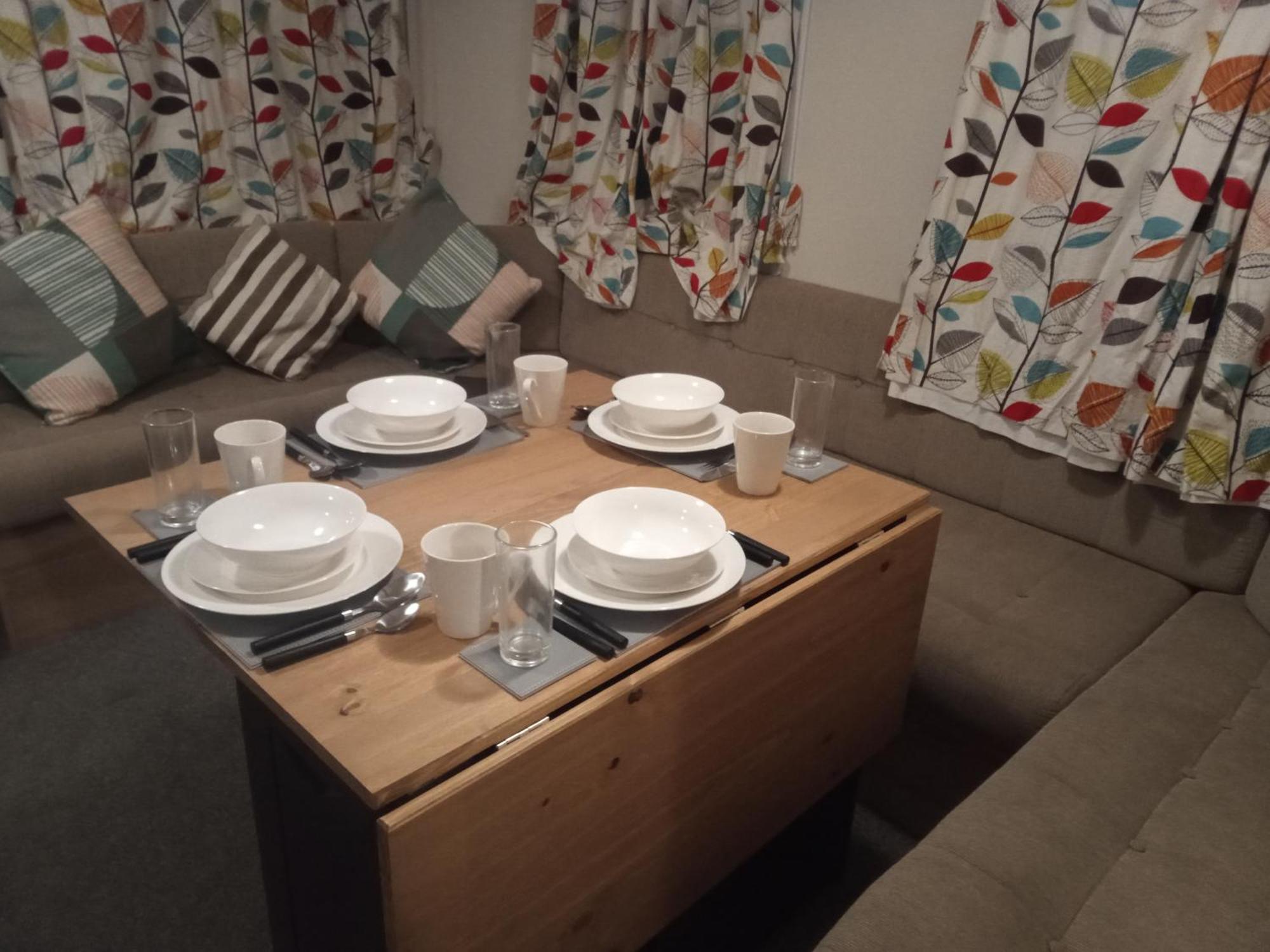 Caravan Delta 2 Bedroom In Рил Екстериор снимка